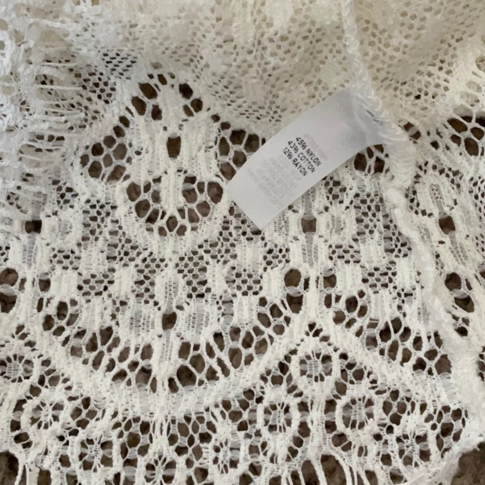 Lace t-shirt - Picture 6 of 6